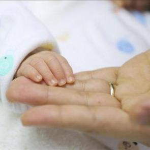 Doğum izninde yeni d&ouml;nem başlıyor: 8 hafta daha uzatılacak!