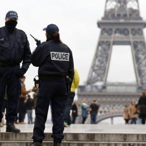 Fransa'da İslam karşıtı karar! Resmen yasakladılar