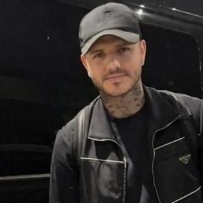 Galatasaray'da Icardi gelişmesi! İstanbul'a geldi: Ayağının tozuyla g&ouml;r&uuml;şme odasına...