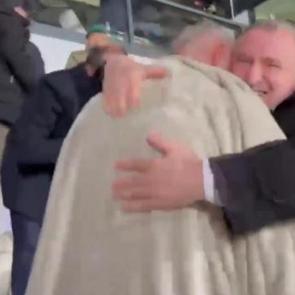 Hacıosmanoğlu ve Bakan Bak duygusal anlar yaşadı!