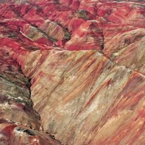 Iğdır&rsquo;da renk c&uuml;mb&uuml;ş&uuml;: Fotoğraf tutkunları buraya hayran kalıyor