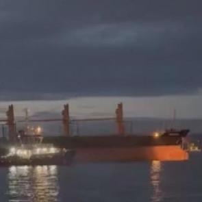 İstanbul Boğazı'nda gemi arızası; trafik &ccedil;ift y&ouml;nl&uuml; askıya alındı