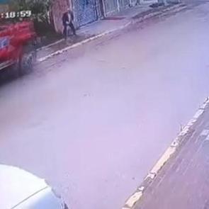 Kocaeli'de korkun&ccedil; olay! Freni patlayan kamyon yaşlı adamı ezdi ge&ccedil;ti