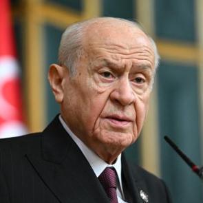 MHP lideri Bah&ccedil;eli'den d&uuml;nyaya mesaj: Emperyalist haritaları yırtar atarız