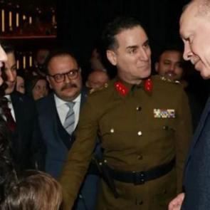 &Uuml;nl&uuml; oyuncu Bekir Aksoy Başkan Erdoğan'la sohbetini ilk kez anlattı! Samimi diyalog