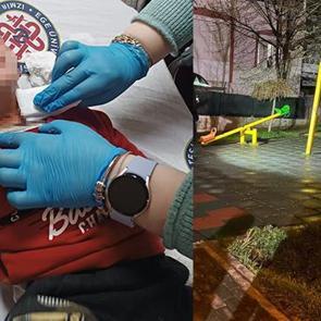 Parkta oynayan &ccedil;ocuğu bı&ccedil;akladı