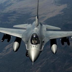 ABD savaş u&ccedil;ağı havada acil durum ilan etti! İran vurdu iddiası! B&ouml;lgede sıcak saatler