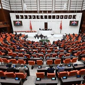 TBMM'de iki kritik g&uuml;ndem: Doğum izni s&uuml;resi uzatılıyor! Sosyal medyada 15 yaş sınırı...