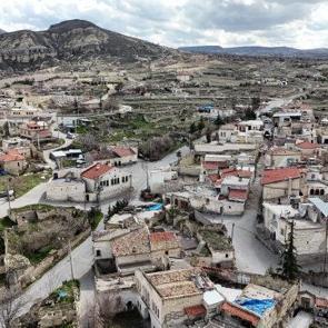 Turizmin g&ouml;zbebeği i&ccedil;in flaş karar: Mahkeme iptal etti, k&ouml;y olmaktan kurtuldu