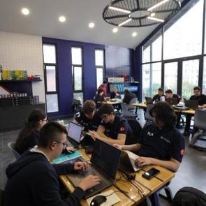 &Uuml;mraniye Bilim Merkezi TUA Astro Hackathon&rsquo;a ev sahipliği yaptı
