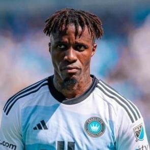 Wilfried Zaha'dan Galatasaray'a k&ouml;t&uuml; haber!