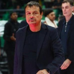 Yunanistan'da olaylı derbi! Ergin Ataman ma&ccedil;tan sonra resmen &ccedil;ıldırdı: Tiyatro...