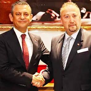 CHP'nin &Ouml;zkan Yalım'ı neden ihra&ccedil; etmediği ortaya &ccedil;ıktı! &Ouml;zg&uuml;r &Ouml;zel'i tehdit etmiş