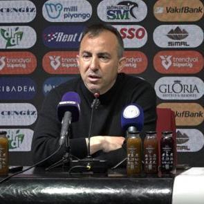 4-1'lik galibiyet sonrası sevinmedi! Bir sonraki ma&ccedil;ı işaret etti