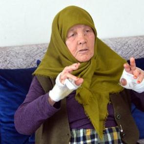 85 yaşındaki kadını bı&ccedil;akla yaralayıp bileziklerini aldı! Gasp&ccedil;ı tanıdık &ccedil;ıktı