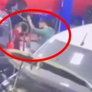 &Ccedil;ırağa, &lsquo;telefonuma baktın&rsquo; dayağı: Acımasızca d&ouml;vd&uuml;