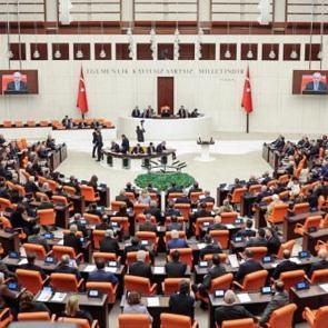 Doğum izni uzuyor, sosyal medyaya 15 yaş sınırı geliyor