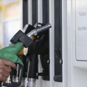 Benzin ve motorin zammı iptal edildi