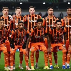 Arda Turan'ın Shakhtar'ı yarı final kapısını araladı