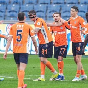 Başakşehir Gen&ccedil;lerbirliği'ni ateşe attı!