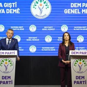 CHP Genel Başkanı &Ouml;zg&uuml;r &Ouml;zel, DEM Parti'yi ziyaret etti