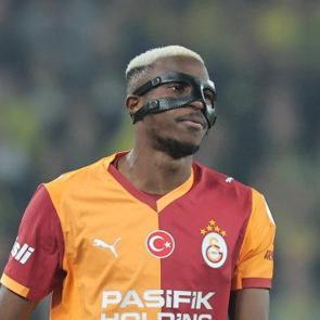 D&uuml;nya devi Victor Osimhen i&ccedil;in &ccedil;ıldırdı! Tam 5 yıldızını g&ouml;zden &ccedil;ıkardılar