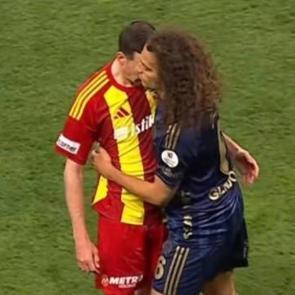 Fenerbah&ccedil;eli Matteo Guendouzi'ye atılan kafada devam kararı doğru mu? Trio noktayı koydu