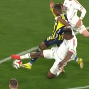 Fenerbah&ccedil;e'nin Beşiktaş ma&ccedil;ında kazandığı penaltıda karar doğru mu? Trio son noktayı koydu