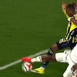 Fenerbah&ccedil;e'nin kazandığı penaltı doğru mu? 'Futboldan soğumaya başladım'