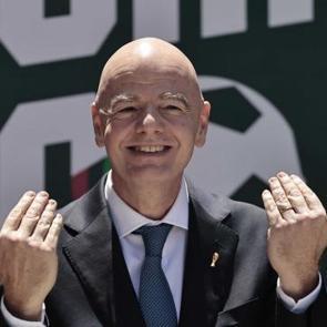 FIFA Başkanı Gianni Infantino 'T&uuml;rkiye' tezah&uuml;ratı yaptı! 'Tarih yazacaksınız'