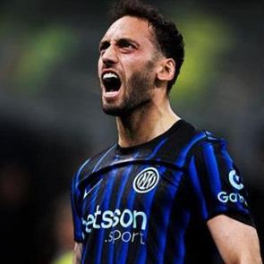 Hakan &Ccedil;alhanoğlu d&uuml;ğ&uuml;m&uuml; &ccedil;&ouml;z&uuml;l&uuml;yor! Geri sayım başladı