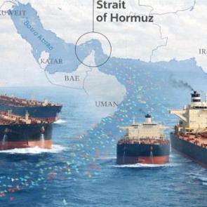 ABD-İran ateşkesi sonrası H&uuml;rm&uuml;z Boğazı'ndan ilk gemiler ge&ccedil;ti
