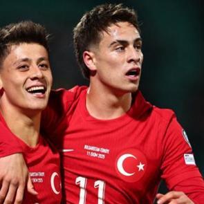 Milli futbolcular listede! D&uuml;nya Kupası'na damga vurması beklenen yıldızlar a&ccedil;ıklandı