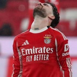 Mourinho ile Rafa Silva krizi b&uuml;y&uuml;yor! 'Tek karlı &ccedil;ıkan Beşiktaş'