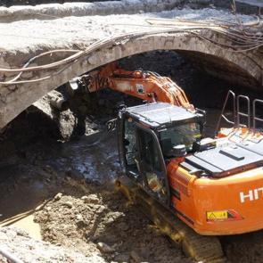 Rize&rsquo;de yol &ccedil;alışması 200 yıllık tarihi ortaya &ccedil;ıkardı!