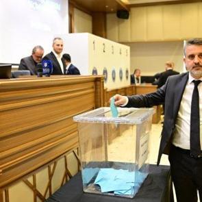 Son dakika: Se&ccedil;im sonu&ccedil;landı, Bursa B&uuml;y&uuml;kşehir AK Parti'ye ge&ccedil;ti!