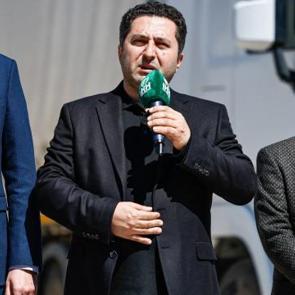 T&uuml;rkiye'den İran'a 5 tır insani yardım