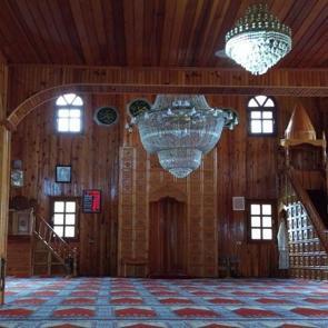 200 yıllık &ccedil;ivisiz cami yerli ve yabancı turistlerin ilgisini &ccedil;ekiyor