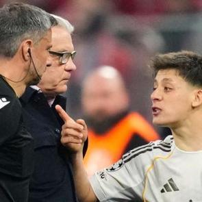 Arda G&uuml;ler tarihe ge&ccedil;tiği Bayern M&uuml;nih ma&ccedil;ı sonrası sinir krizi ge&ccedil;irdi!