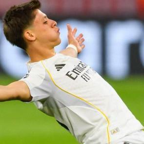 Arda G&uuml;ler'e Devler Ligi'nde b&uuml;y&uuml;k onur!