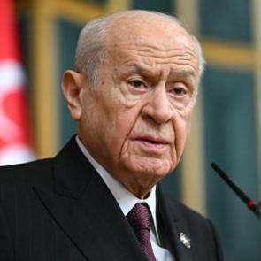 Bah&ccedil;eli'den 'Laiklik Bildirisi'ne tepki: Allah'a iman gericilikse, gericiyiz!