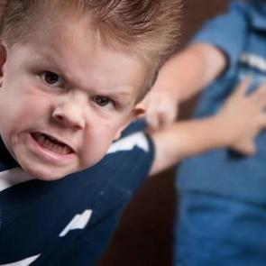 G&ouml;r&uuml;nmez tehlike: &Ccedil;ocuklarınızda şiddet eğilimi mi var? 6 belirtiyi mutlaka okuyun