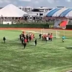 Sahada başladı, hapiste bitti! Futbolcu tutuklandı