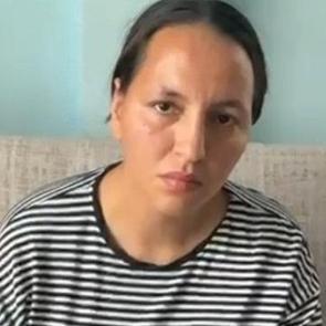 17 bı&ccedil;ak darbesi aldı, &ouml;l&uuml; numarasıyla kurtuldu!