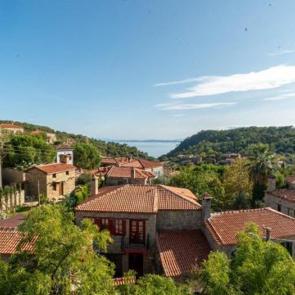 2026'nın en iyi turizm k&ouml;y&uuml; se&ccedil;ilecek: T&uuml;rkiye'den 4 k&ouml;y g&uuml;ndemde!