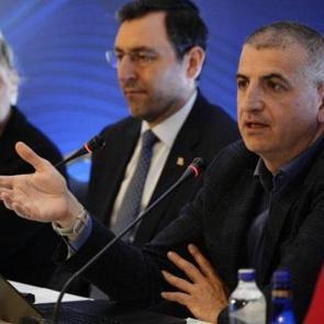 Bayraktar duyurdu: 81 ilde kurup milyonlarca &uuml;reteceğiz!