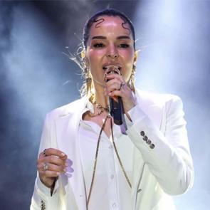 &Uuml;nl&uuml; şarkıcı Beng&uuml;'n&uuml;n uyuşturucu test sonucu belli oldu!