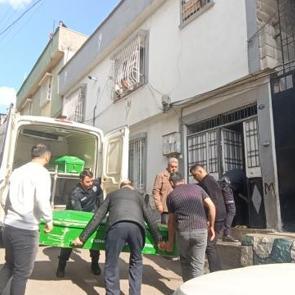 Sosyal medya fenomeni Cin Ali, 14 yaşındaki kızı tarafından bı&ccedil;aklanarak &ouml;ld&uuml;r&uuml;ld&uuml;