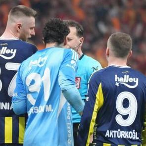 Fenerbah&ccedil;e'ye b&uuml;y&uuml;k şok! 4 isim cezalı