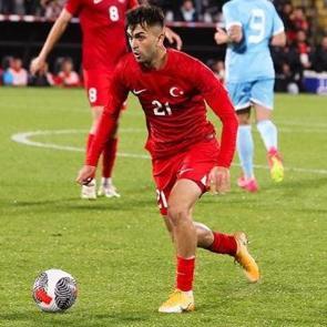 Galatasaray, Rus takımının T&uuml;rk yıldızını getiriyor